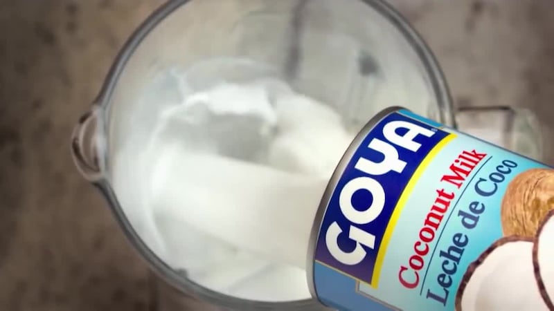 Disfruta de la versatilidad y el fantástico sabor tropical de la Leche de Coco GOYA®, un...