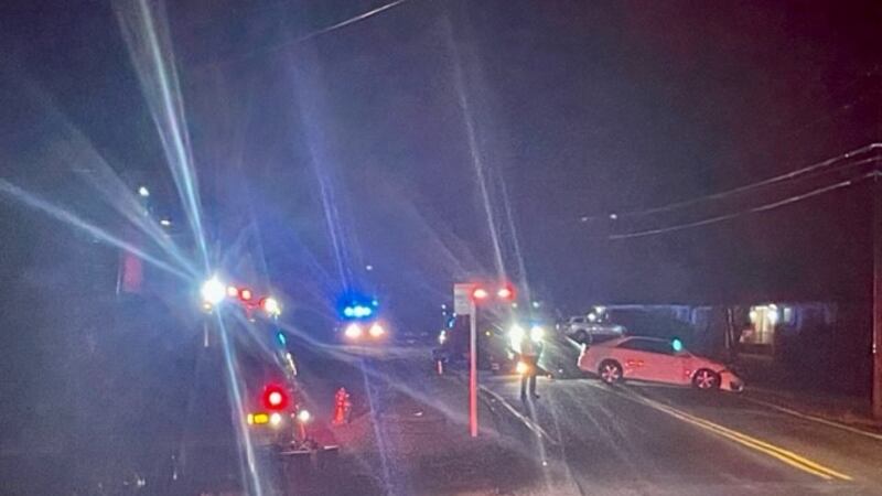 De acuerdo con el reporte preliminar, el accidente ocurrió poco antes de la medianoche de este...