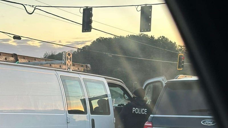 Supuestos agentes de ICE realzaron arrestos en Norcross.