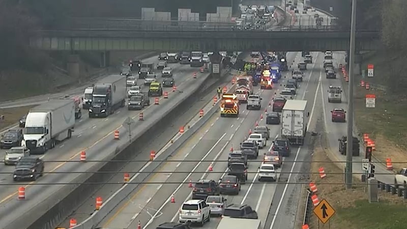 crash on I-285 in Atlanta