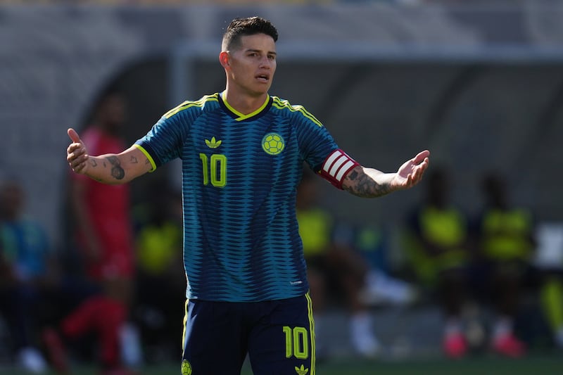 El mediocampista colombiano James Rodríguez durante la segunda mitad del partido amistoso...