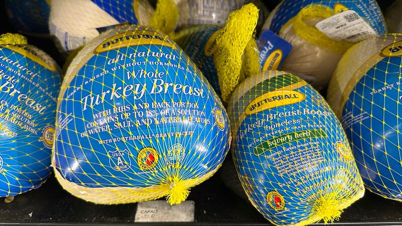 Aumenta la competencia entre las tiendas para ofrecer la comida del Día Acción de Gracias