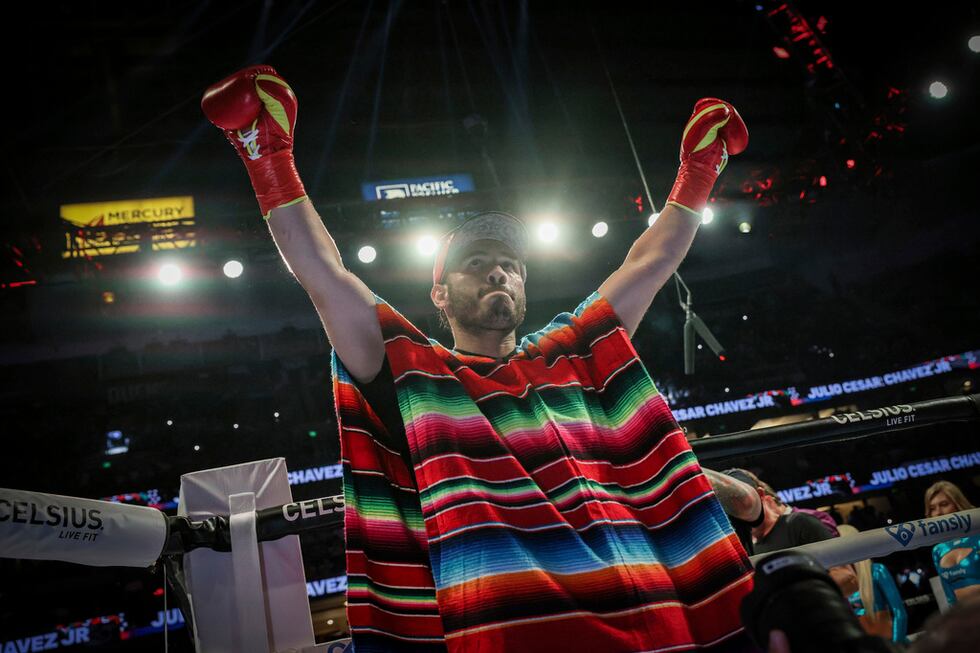 ICE arresta a boxeador Julio César Chávez Jr.