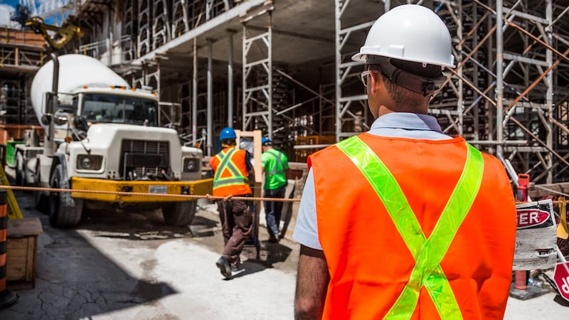 accion diferida basada en investigacion laboral