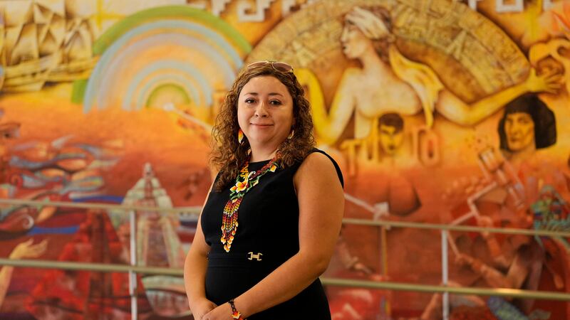 Melissa Camacho posa para una foto en el City College del Mission Center de San Francisco, el...