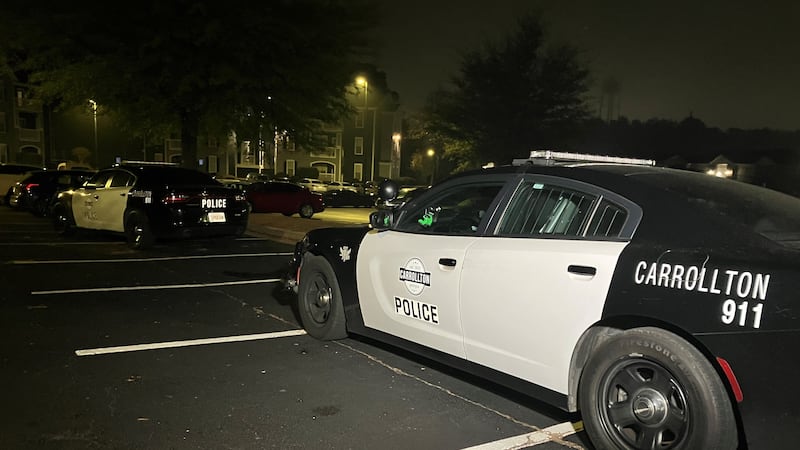 La víctima fue identificada como Lareon Brown, de 26 años, y otras dos personas resultaron...