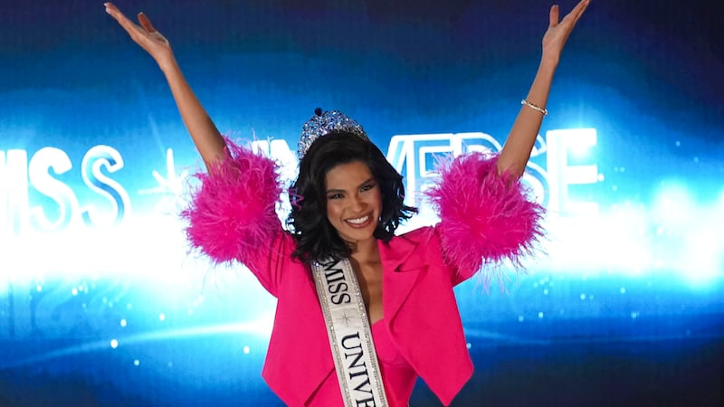 ARCHIVO - Miss Universo Sheynnis Palacios, de Nicaragua, posa para fotografías en una...