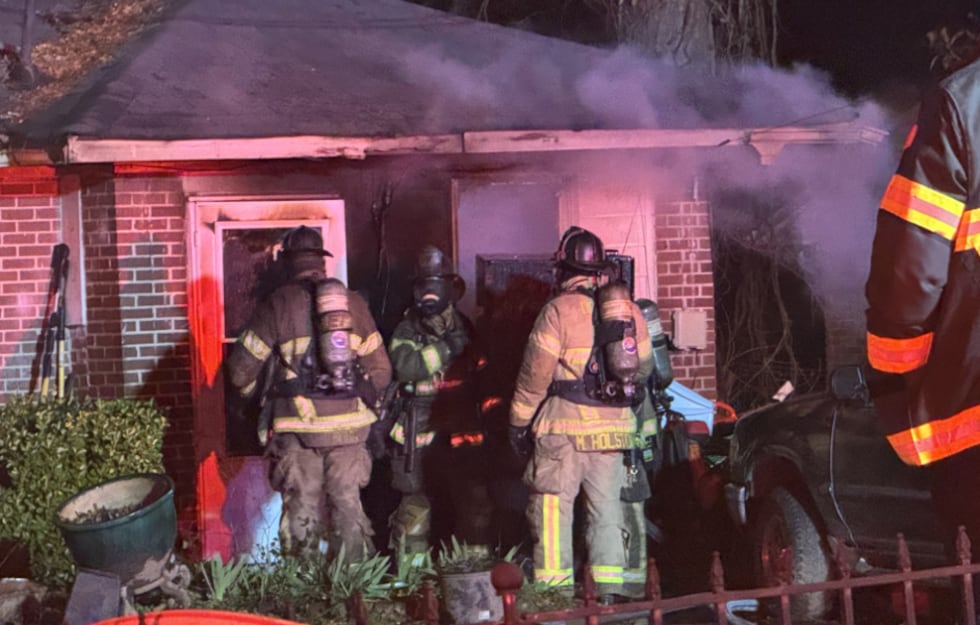 Tres personas fueron encontradas muertas dentro de la vivienda. La cuarta víctima pude ser...