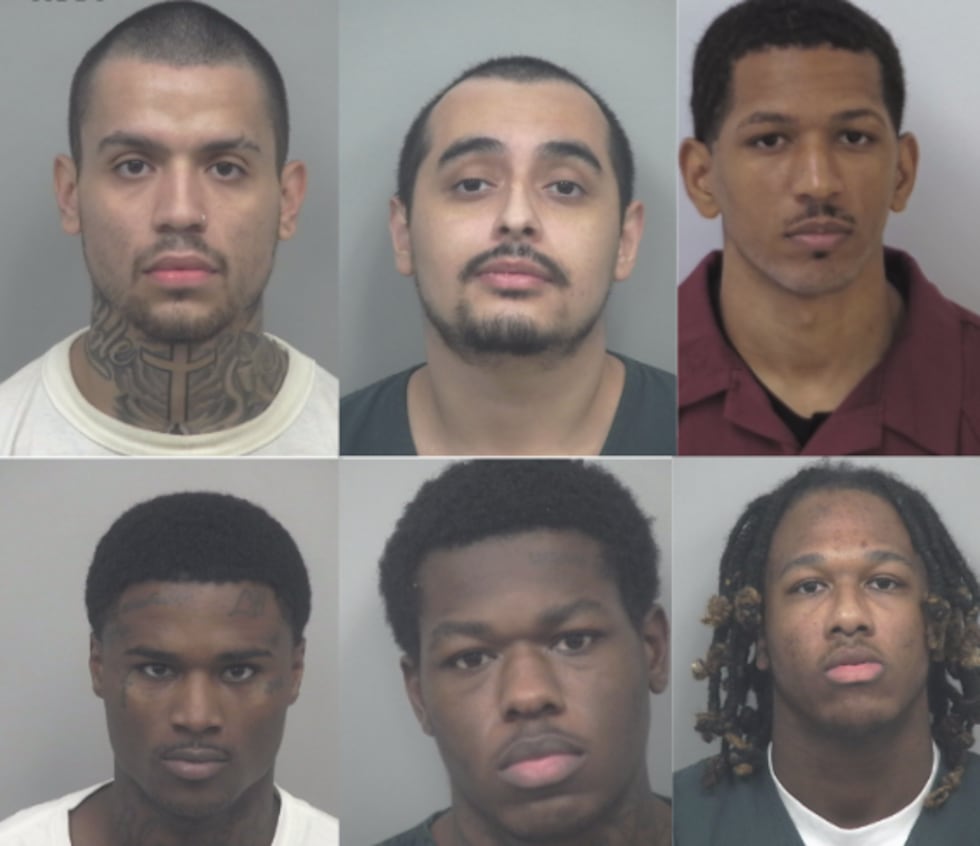 Siete miembros de una banda que entró a robar a casi 500 autos en Gwinnett se declararon...