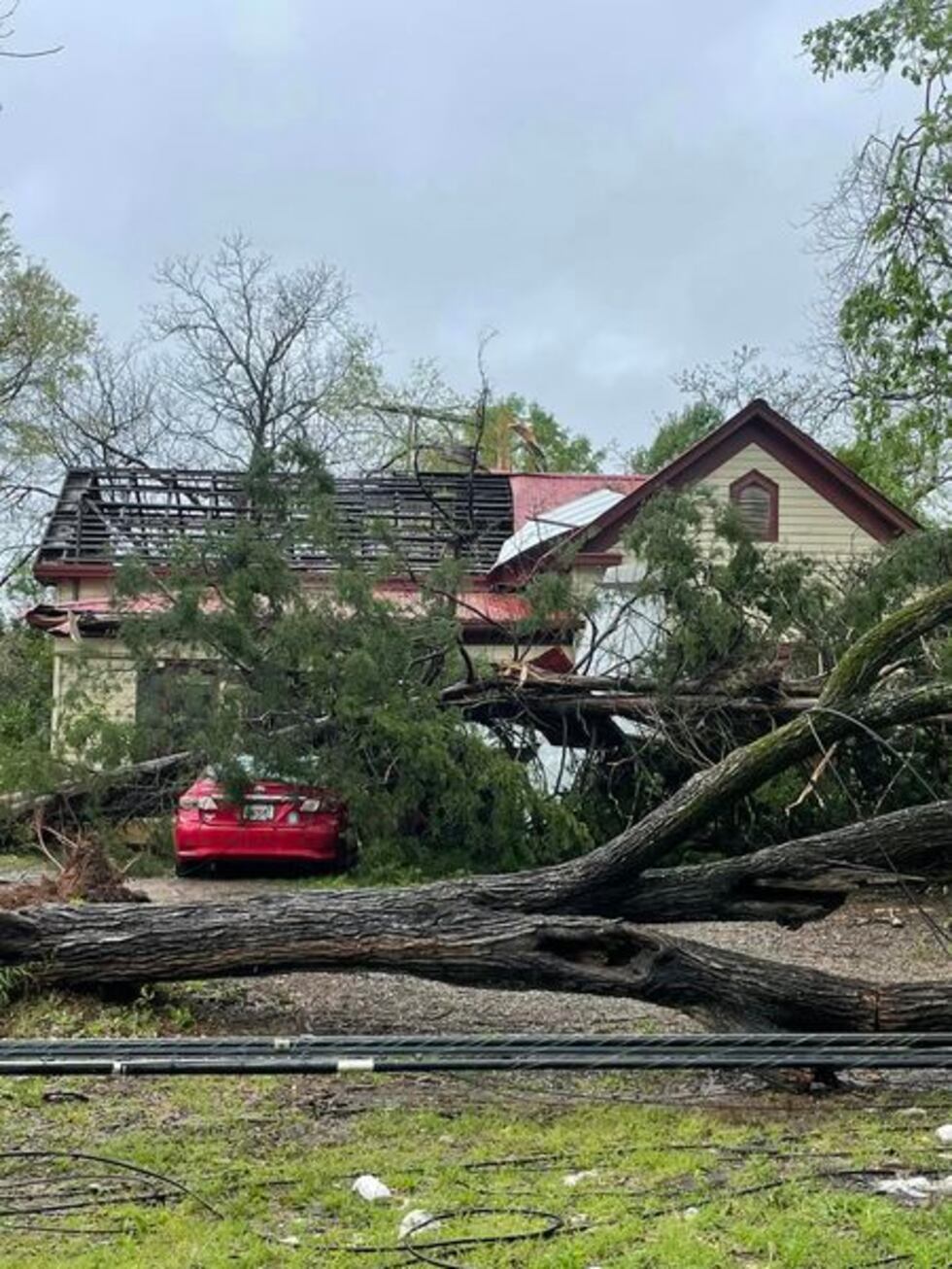 Tornado deja estela de destrucción en Georgia.