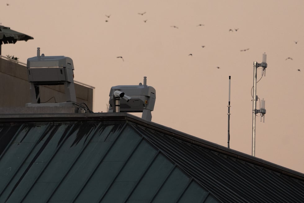 Bases para drones, fotografiadas en un edificio federal cerca de la Casa Blanca, el 16 de...