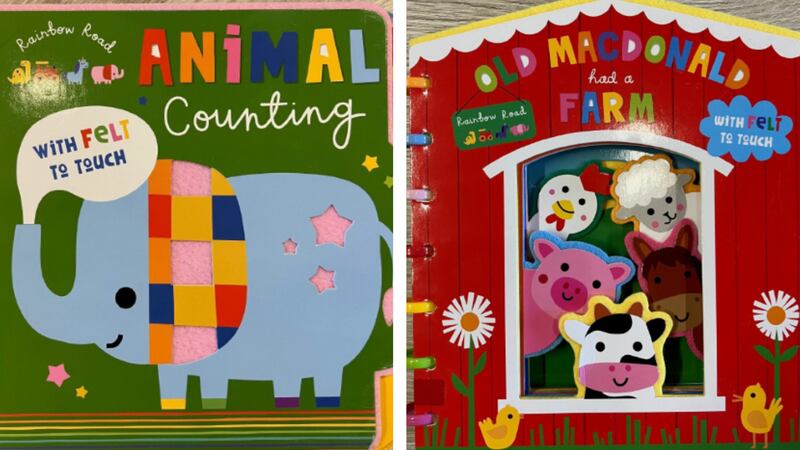 Los libros infantiles están unidos con anillos de plástico que podrían desprenderse del libro...