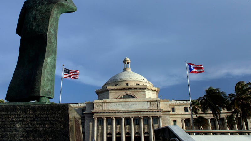 ARCHIVO - El Capitolio de Puerto Rico en San Juan, Puerto Rico, 29 de julio de 2015. (AP...