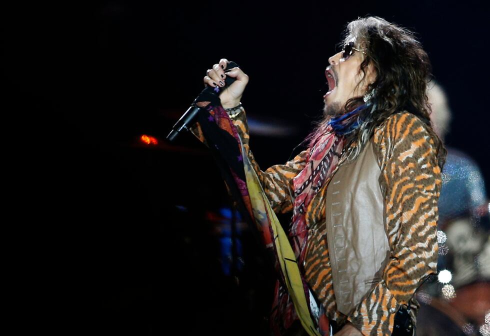 Demandan a Steven Tyler, cantante de Aerosmith, por agresión sexual a una menor. Foto archivo AP