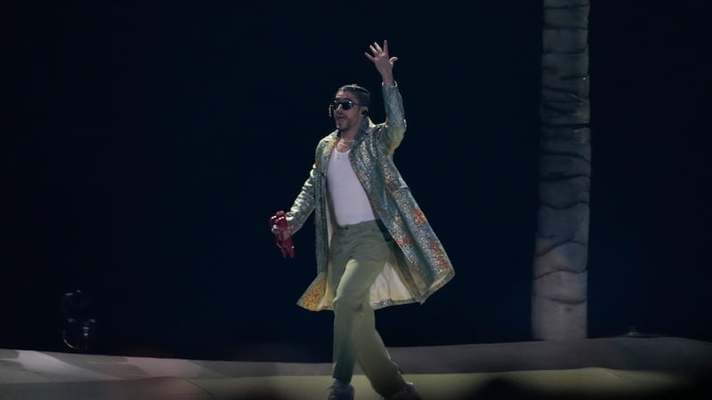 Bad Bunny en concierto en el Estadio Azteca de la Ciudad de México el viernes 9 de diciembre...