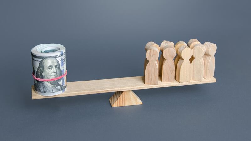 Las disparidades son especialmente complicadas en el caso de las mujeres, independientemente...