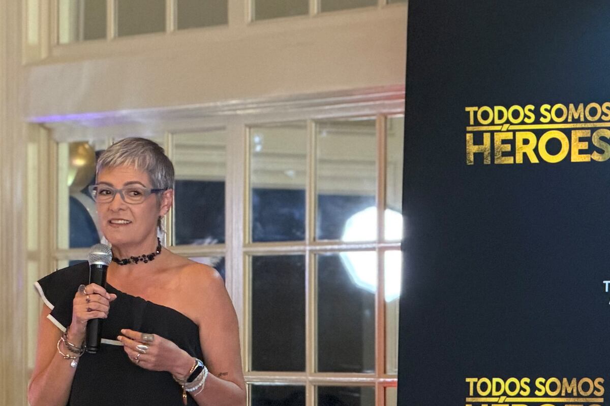 preloaded gallery image