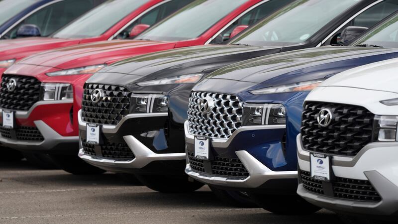 Hyundai y Kia piden estacionar vehículos afuera debido a riesgo de incendios