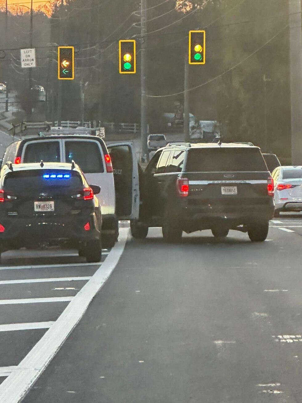 Supuestos agentes de ICE realzaron arrestos en Norcross.