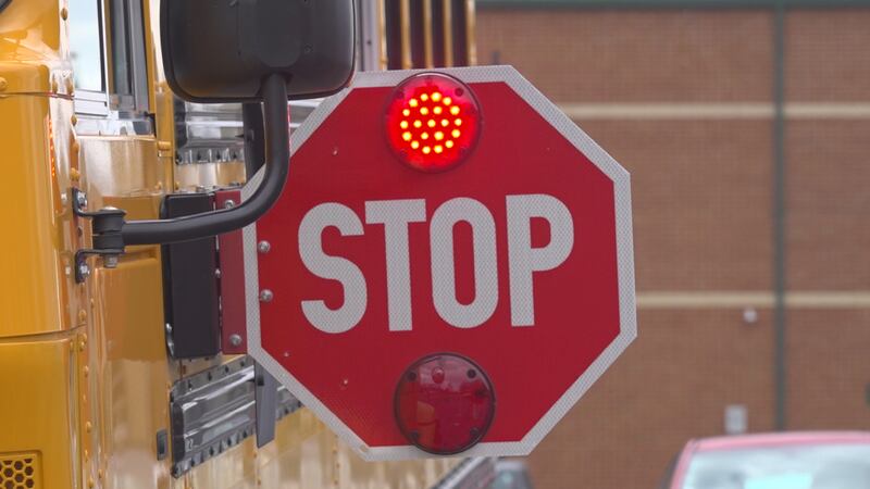 Distritos escolares de metro Atlanta suspenden clases por tormentas