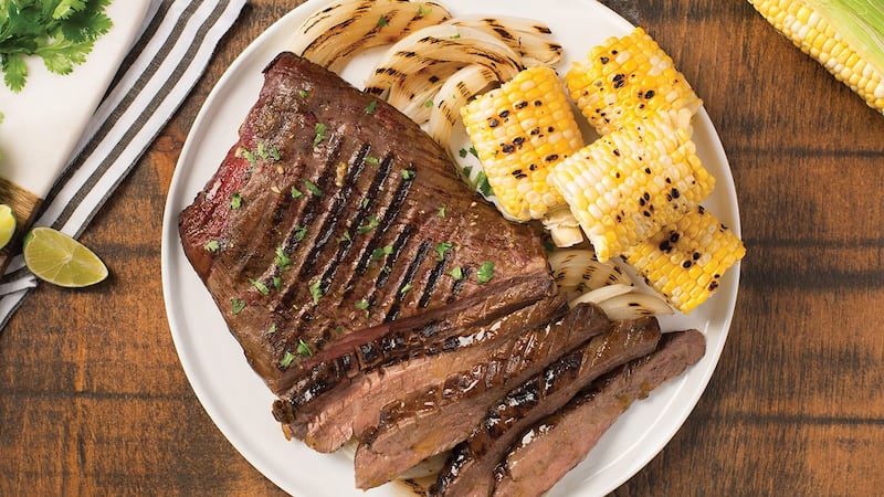 Este delicioso bistec al estilo cubano es perfecto para las parrilladas de verano
