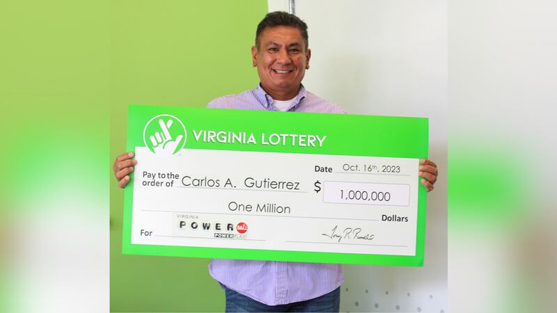 Carlos Gutierrez decidió comprar un billete de lotería en una máquina de la Lotería de...