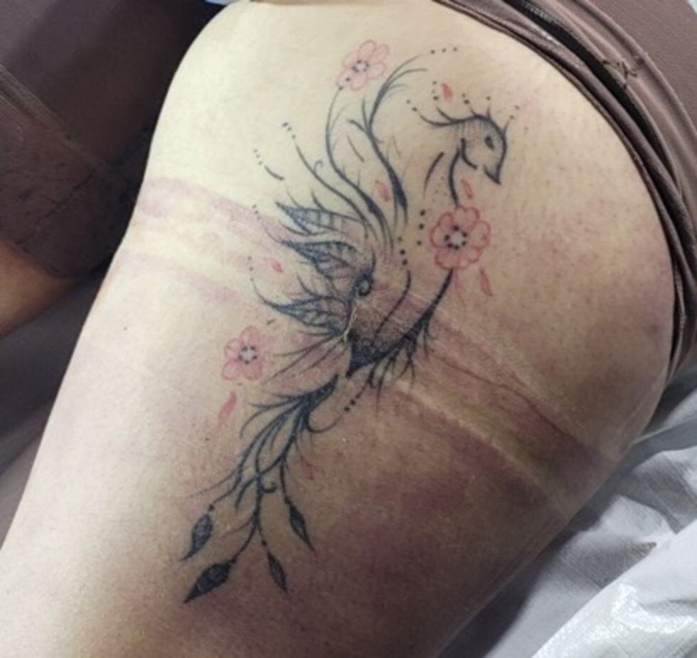 Buscan identificar a mujer encontrada muerta en Atlanta.