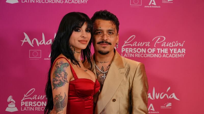 Christian Nodal sin tatuajes