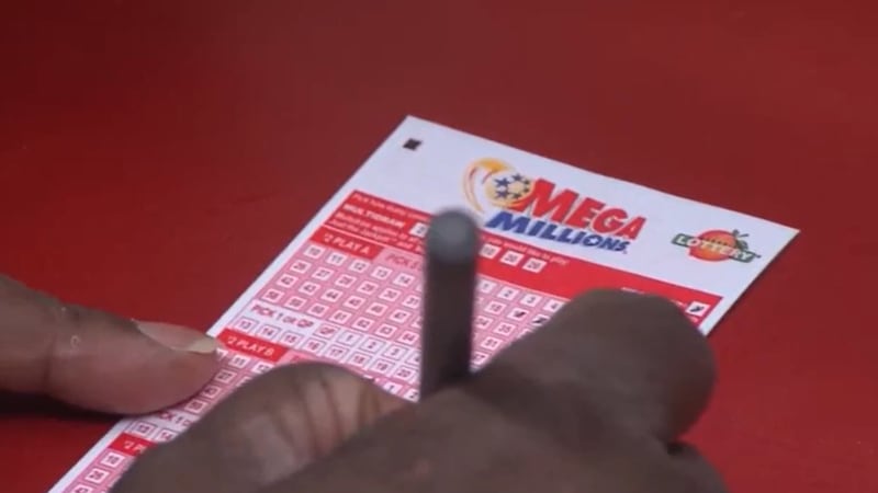 ARCHIVO - El premio mayor de Mega Millions para el sorteo de este viernes 6 de septiembre de...
