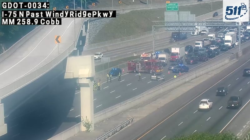 Reportan choque en la I-75 y cierran todos los carriles.