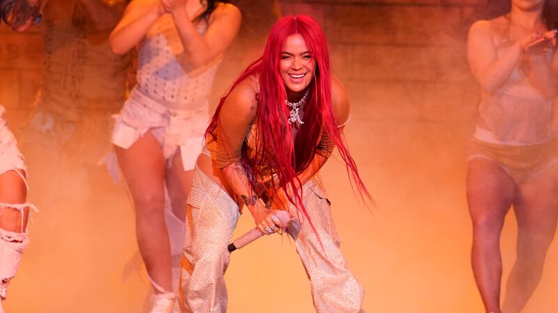 ARCHIVO - Karol G durante su presentación en la 23a entrega anual del Latin Grammy en la Arena...