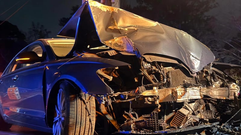 Crash leads to major power outage in East Point