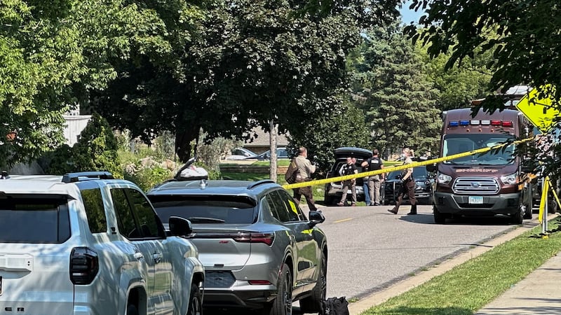 La presencia policial cerca de la guardería donde ocurrieron los asesinatos en Hopkins,...