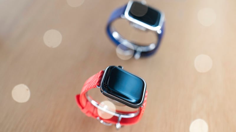 Apple Watch Series 8 en una Apple Store de The Grove en Los Ángeles, el viernes 16 de...