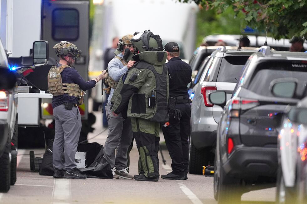 FBI y la policía responden a un "ataque terrorista" en Boulder, Colorado