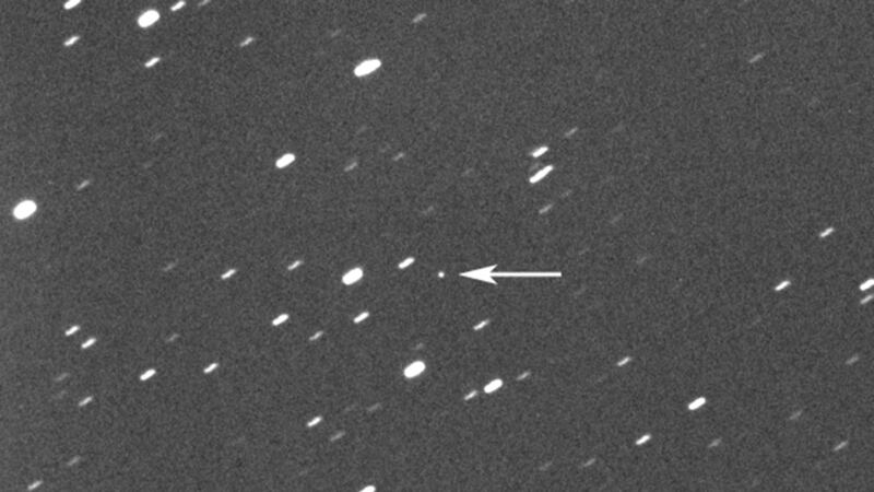 Esta fotografía proporcionada por Gianluca Masi muestra al asteroide 2023 DZ2, señalado por...