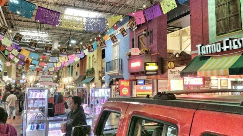 Plaza Fiesta fue inaugurada como el Buford-Clairmont Mall en 1967 y cambió de nombre, y...
