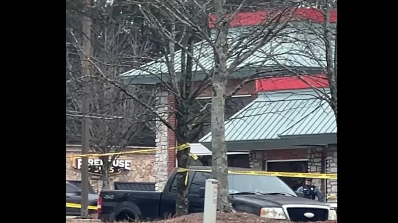 Reportan “tiroteo accidental” en centro comercial.