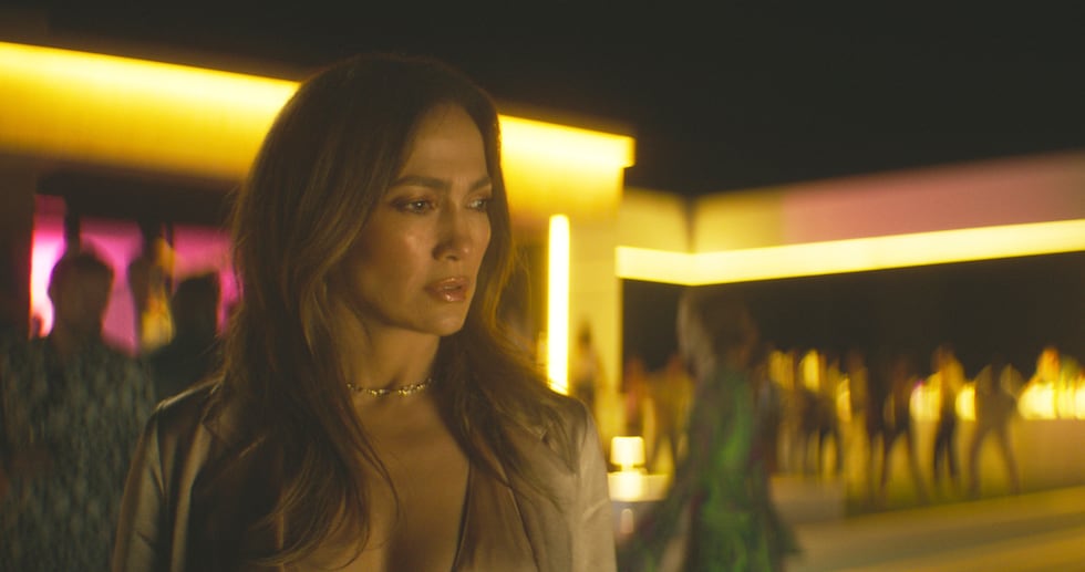 En esta imagen proporcionada por Netflix, Jennifer Lopez en una escena de "The Mother"....