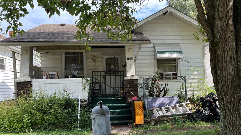 Casa en S. Linwood donde la policía dice que el bebé casi muere después de ser mordido por ratas.