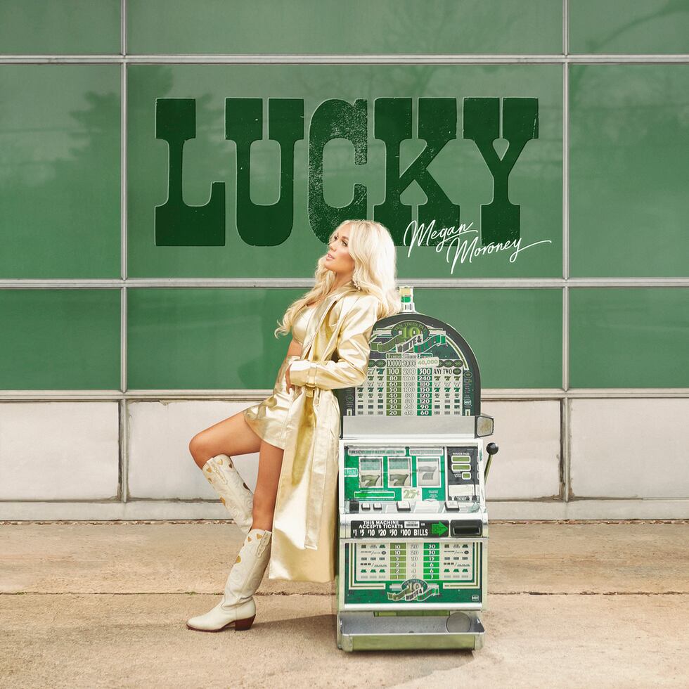 En esta imagen proporcionada por Sony Music, "Lucky" de Megan Moroney. (Sony Music vía AP)