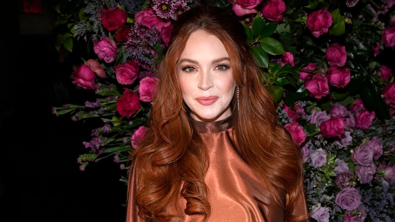 ARCHIVO - Lindsay Lohan en el desfile de la colección otoño/invierno 2023 de Christian Siriano...