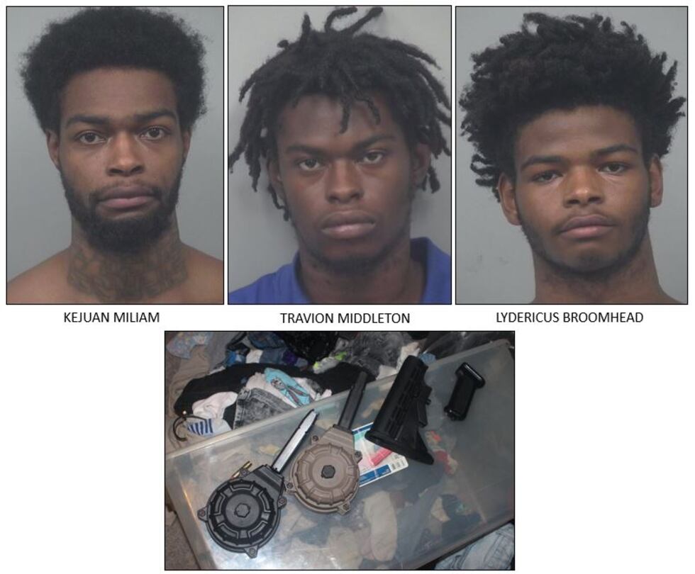 La policía de Gwinnett capturó a cuatro sospechosos de robar en más de 400 autos.