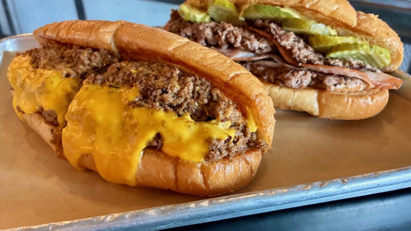 Dean's Wings fails health inspection and Main Street Eats receives perfect score