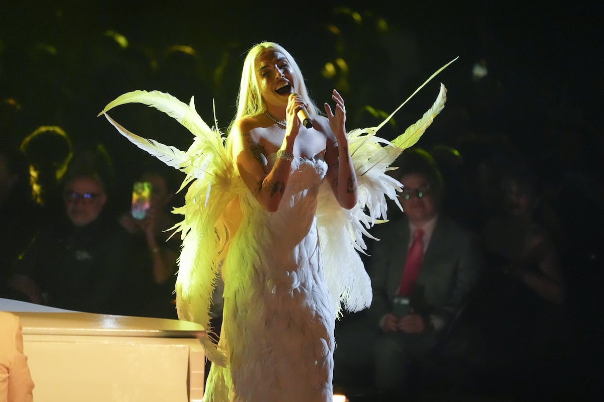 preloaded gallery image