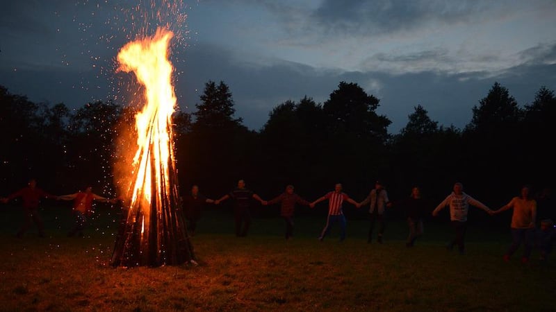 El solsticio de verano es celebrado por muchas personas en todo el mundo a través de rituales...