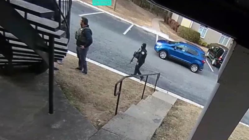 Los agentes de ICE realizaron numerosos arrestos en metro Atlanta.