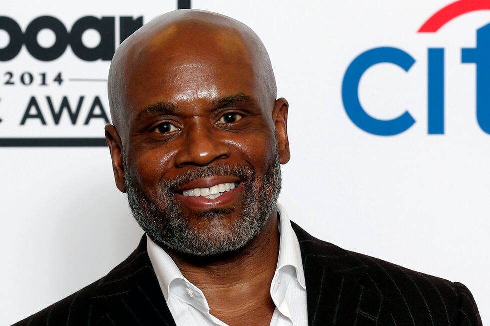 ARCHIVO - L.A. Reid posa en la sala de prensa de los Billboard Music Awards en Las Vegas, 18...
