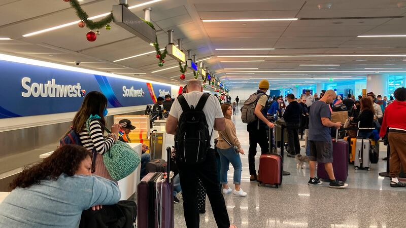 que hacer si cancelan mi vuelo por la tormenta en eeuu