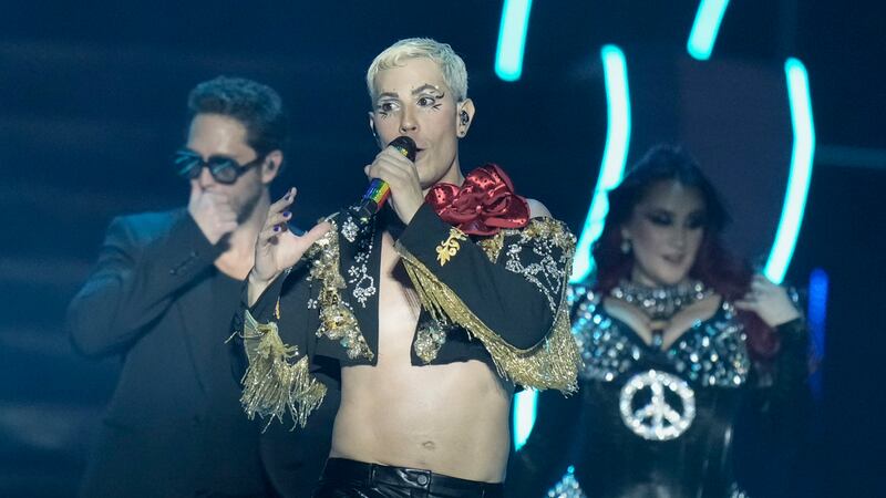 Christopher, de izquierda a derecha, Christian, y Dulce María de la banda mexicana pop RBD...